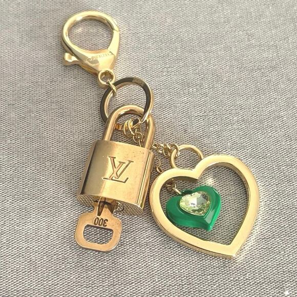 Louis Vuitton Lock and Key #300 w/ a Gold & Green Heart Charm Keychain/Bag Charm - Picture 1 of 7